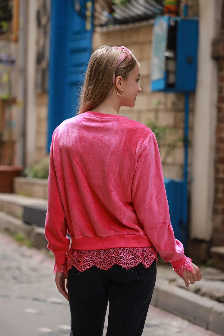 Women’s Velvet Pocket Sweatshirt