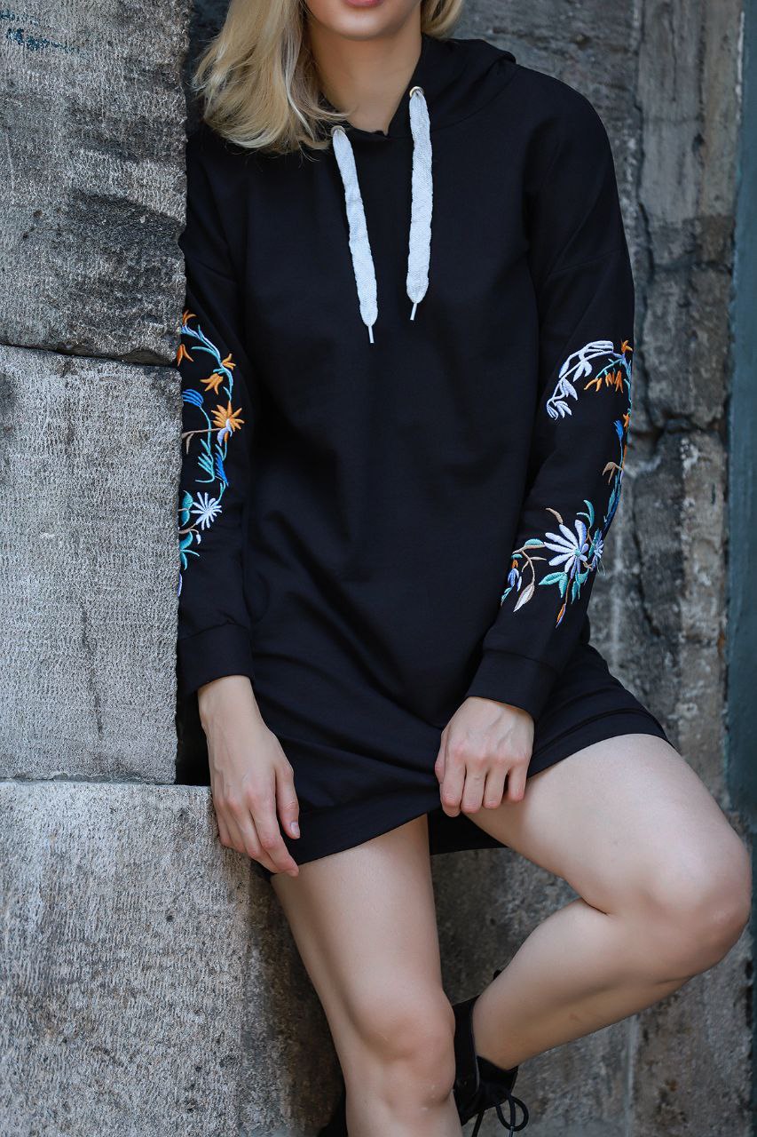 Cix Women’s Cotton Embroidered Hoodie