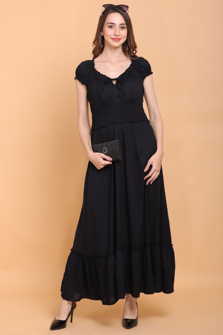 Elegant Plus-Size Black Maxi Dress